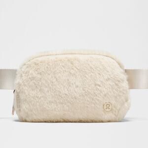 Lululemon Everywhere Belt Bag 1L Cream Plush Fleece NWT